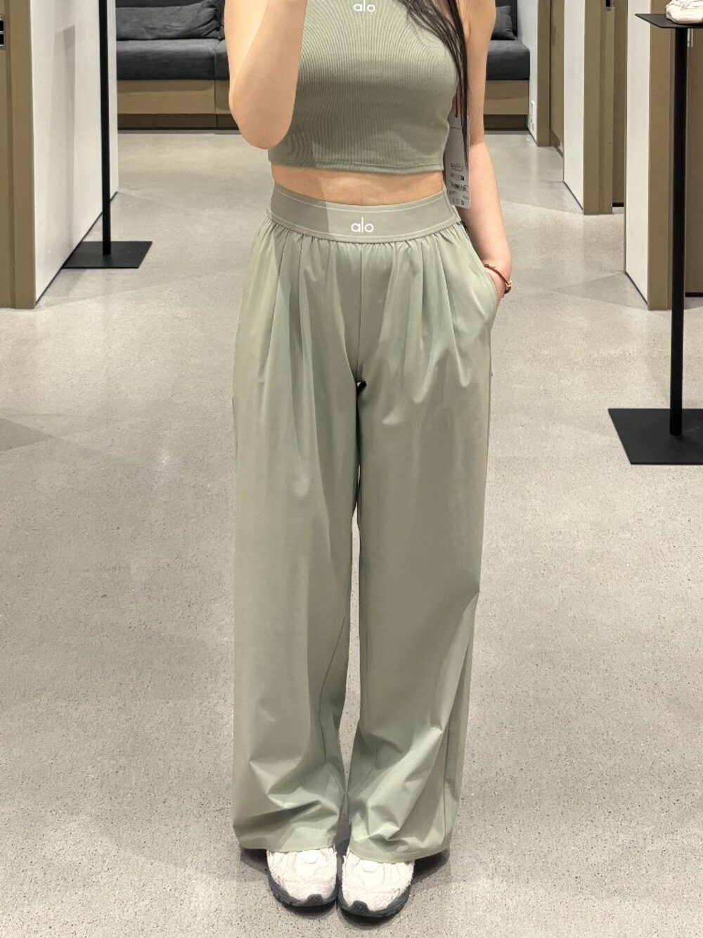 New ALO Yoga Dune Grass Urban Trouser ✨ Suit Up Regular 30" Inseam